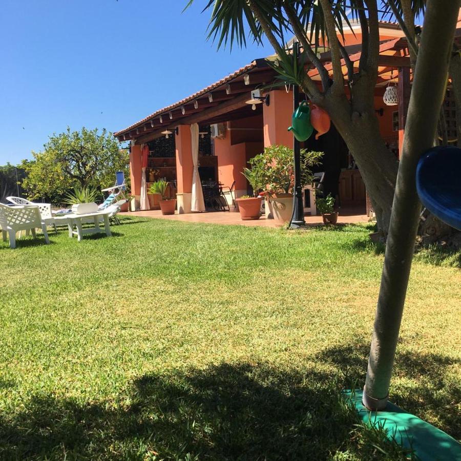 La Stanza Delle Muse In Villa Con Piscina Fontane Bianche Exterior foto